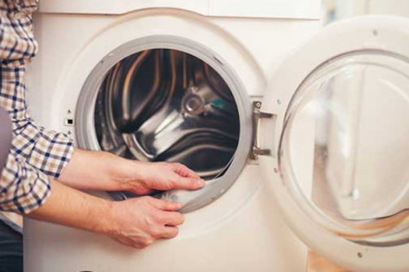 Hướng dẫn cách vệ sinh máy giặt cửa trước