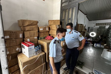 TP Hồ Chí Minh: Phát hiện số lượng 'khủng' mỹ phẩm giả mạo và không rõ nguồn gốc xuất xứ