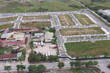 Nhà đất ngoại thành Hà Nội: Thanh khoản giảm, giá vẫn cao ngất ngưởng