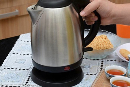 Lưu ý khi sử dụng ấm siêu tốc để lâu bền