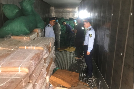 Lạng Sơn: Thu giữ gần 10 tấn thịt trâu ôi thiu đang trên đường đi tiêu thụ