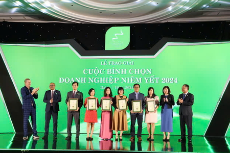 Phân bón Cà Mau được vinh danh đến ba giải cao về: Quản trị Công ty và Báo cáo phát triển bền vững