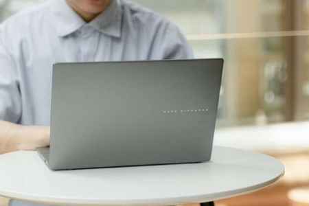 ASUS ra mắt Vivobook S14/S16 mỏng nhẹ, pin lâu tới 20 giờ, nhiều tính năng AI thông minh
