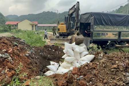 Cao Bằng: Giám sát tiêu hủy trên 4 tấn phân đạm nhập lậu