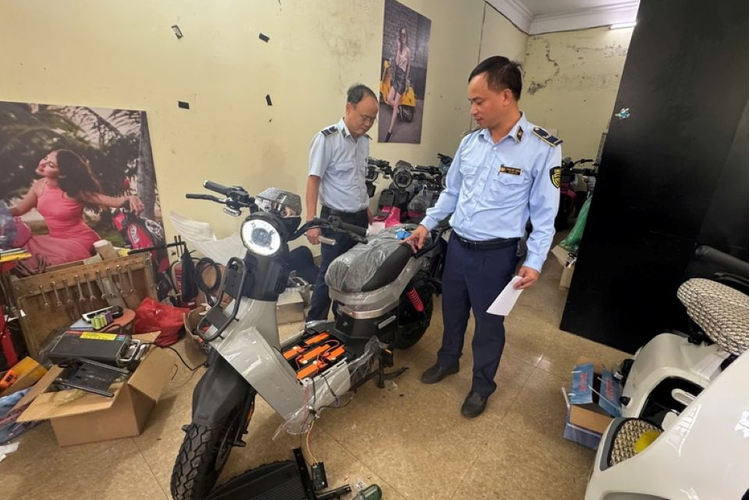 Phát hiện cơ sở kinh doanh xe đạp điện 'trá hình', tiềm ẩn nguy cơ mất an toàn giao thông