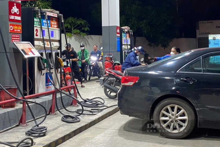 Bảng giá xăng dầu hôm nay 13/5/2026: Giá xăng dầu Petrolimex, PVOIL, Mipec, Thalexim hôm nay
