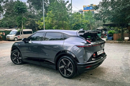 Sau gần 20 năm đi xe xăng, chủ xe chọn VinFast VF 7 vì “giá trị nhận được vượt xa mong đợi”