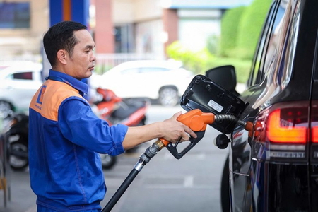 Giá xăng dầu đồng loạt giảm