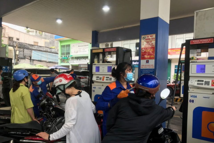 Bảng giá xăng dầu hôm nay 15/5/2026: Giá xăng dầu Petrolimex, PVOIL, Mipec, Thalexim