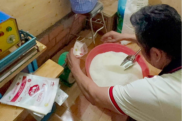 TP.HCM: Triệt phá đường dây sản xuất hơn 4 tấn bột ngọt Ajinomoto giả