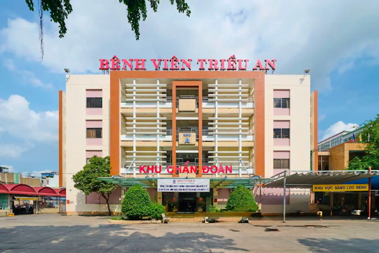 Bệnh viện của đại gia Trầm Bê bị hủy tư cách công ty đại chúng