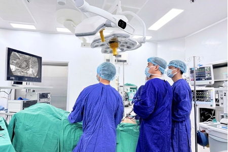 Vinmec HạLong nội soi bóc tách thành công khối u hiếm gặp, giữ trọn khả năng sinh sản cho người bệnh