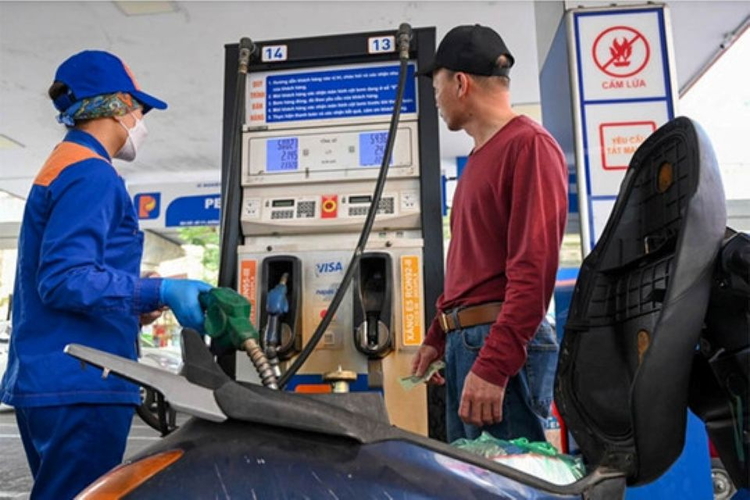 Bảng giá xăng dầu ngày 21/5/2026: Giá xăng dầu Petrolimex, PVOIL, Mipec, Thalexim đầu tuần