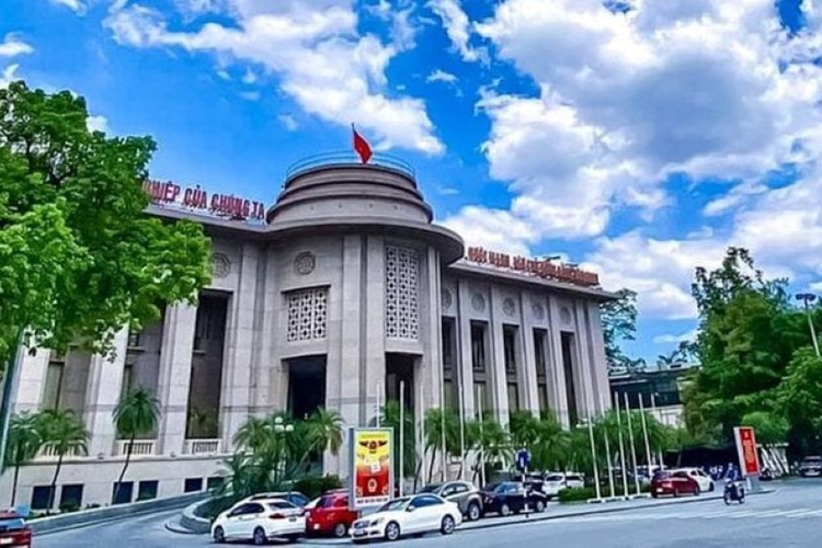 NHNN siết kỷ luật thị trường tiền tệ, yêu cầu giảm lãi suất