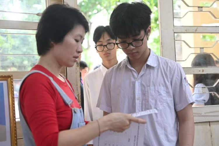 Thi lớp 10: Những vật dụng thí sinh không được mang vào phòng thi