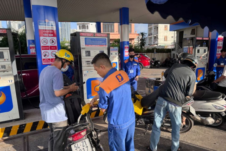 Cập nhật giá xăng dầu hôm nay 30/5/2026: Giá dầu thô tiếp tục giảm hơn 1,5%