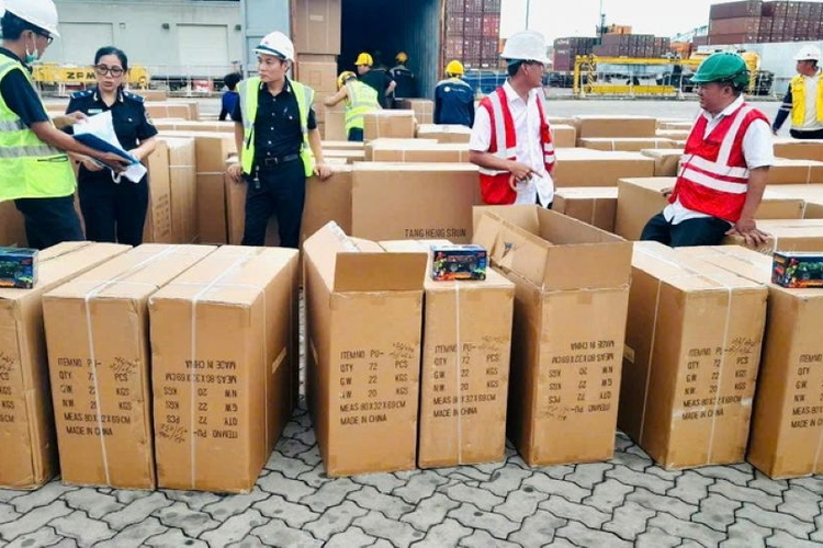 Hải quan phát hiện nhiều sản phẩm giả thương hiệu quốc tế