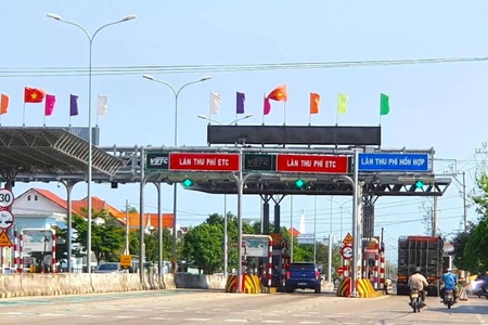 Phát hiện hàng trăm lượt xe được miễn phí sai quy định qua BOT Hòa Phước