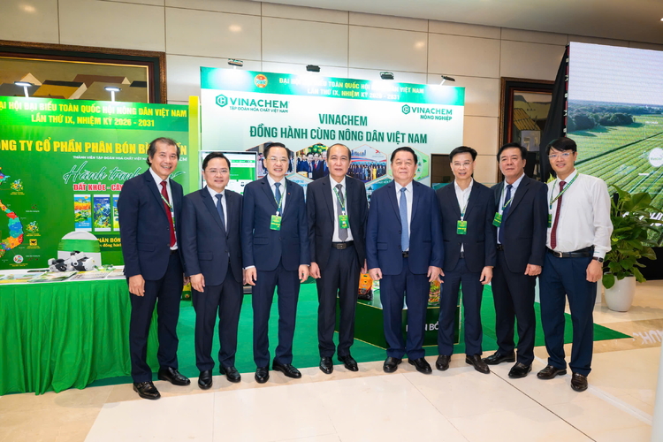 Mang giải pháp xanh đến đồng ruộng: Dấu ấn Vinachem tại Đại hội Đại biểu toàn quốc Hội Nông dân Việt
