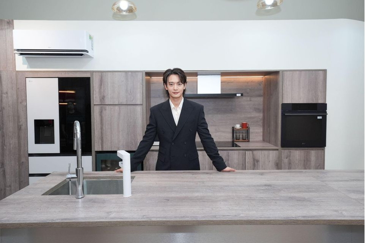 MINHO (SHINee) cùng LG Electronics Việt Nam đưa nhịp sống Seoul năng động về giữa lòng Sài Gòn