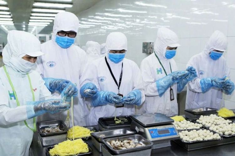 An toàn thực phẩm: Thách thức từ trang trại đến bàn ăn