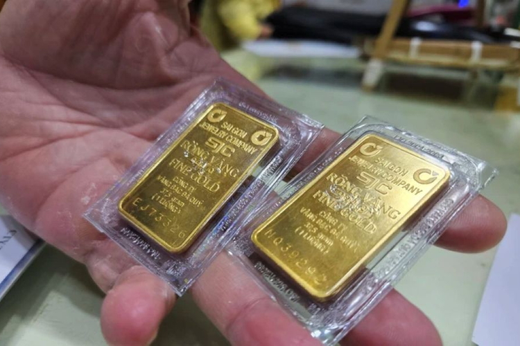 Giá vàng ngày 15/6/2026: Vàng trong nước bất động, thế giới tăng vọt
