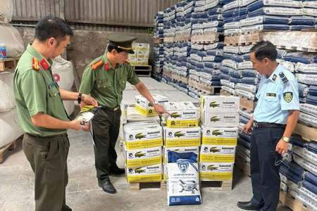 Phát hiện cơ sở sản xuất 46 tấn keo dán gạch, keo chà ron có dấu hiệu xâm phạm quyền sở hữu công ngh