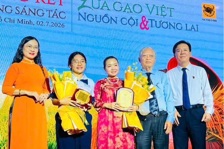 Tôn vinh hạt gạo Việt bằng ngôn ngữ của văn học và âm nhạc