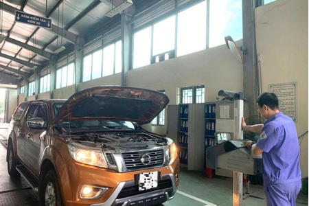 Xe thiếu dụng cụ phá kính thoát hiểm khẩn cấp có thể bị trượt đăng kiểm