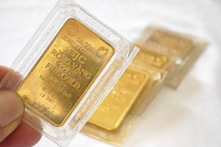 Giá vàng ngày 1/8/2026: Vàng miếng bật tăng, vàng thế giới lao dốc