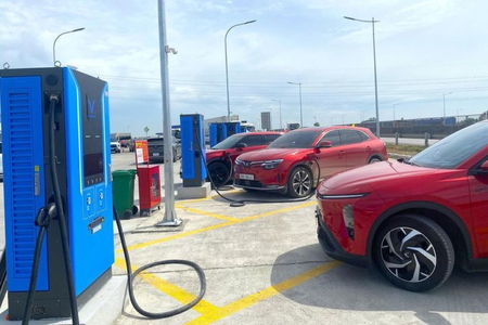 Nhiều trạm dừng nghỉ cao tốc chưa lắp hệ thống sạc điện