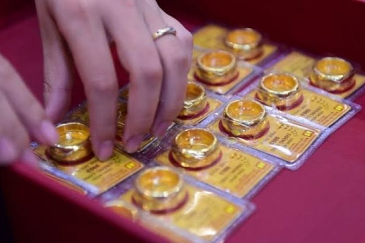 Giá vàng ngày 13/8/2026: Vàng miếng áp sát mốc 145 triệu đồng/lượng