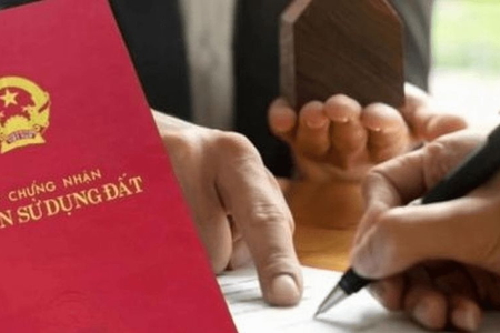 Thông tin hạn chế quyền sử dụng đất thể hiện trên Giấy chứng nhận thế nào?