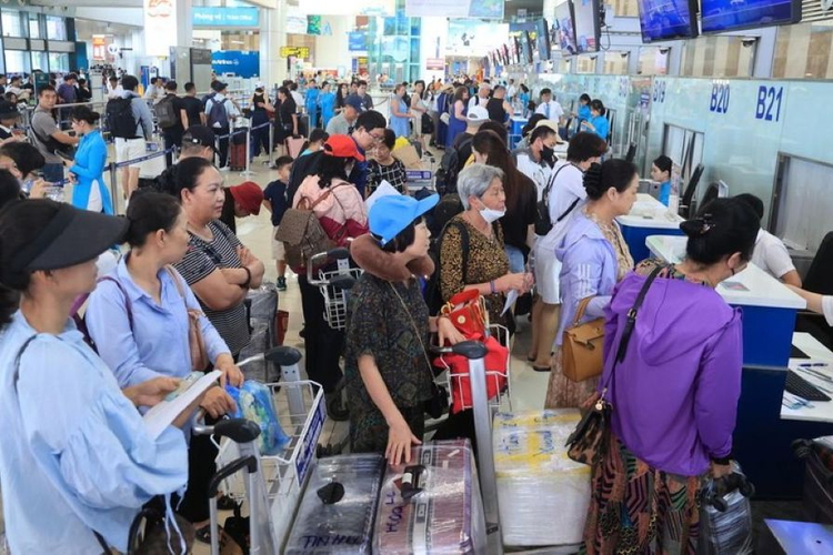 Hàng không tăng chuyến, kiểm soát chặt tăng giá vé dịp 2/9