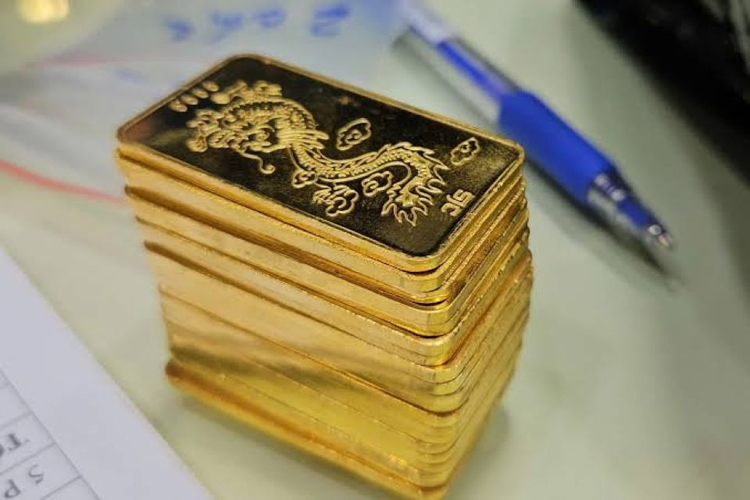 Giá vàng ngày 24/8/2026: Vàng trong nước đi ngang, thế giới vượt mốc 4.600 USD/ounce