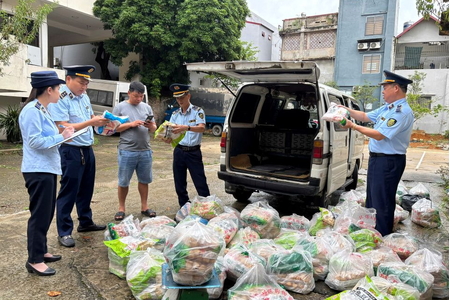 Lạng Sơn: Phát hiện phương tiện vận chuyển thực phẩm không có hóa đơn, chứng từ hợp pháp