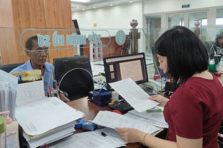 Người lao động có thể khởi kiện công ty nợ BHXH