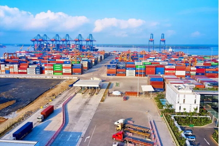 Chính phủ "tháo gỡ đến cùng" để doanh nghiệp tự mình đi tới