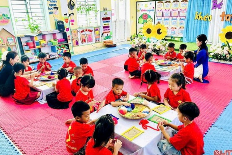 Phổ cập giáo dục mầm non, giáo viên nào được hỗ trợ?