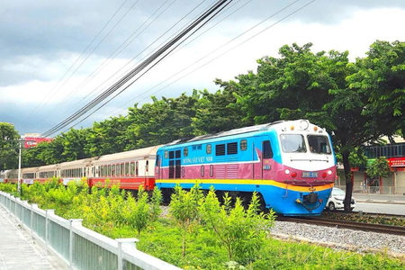 Ngừng chạy nhiều chuyến tàu do mưa lũ đến ngày 19/9