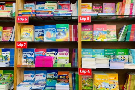 Tập trung đánh giá toàn diện công tác giáo dục phổ thông, nội dung sách giáo khoa