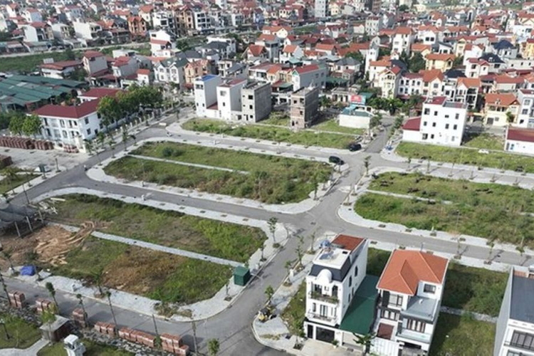 Thế nào là không còn đất ở, nhà ở khác trên địa bàn cấp xã?