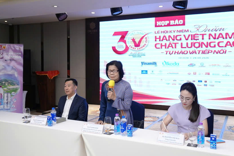 Hành trình 30 năm Hàng Việt Nam Chất lượng cao: Chạm vào ký ức, nối dài tương lai 