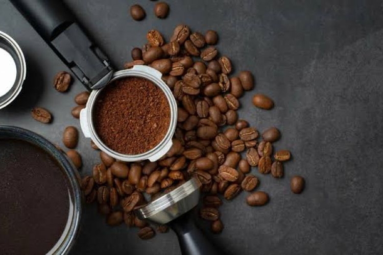 Giá nông sản ngày 5/10/2026: Cà phê khởi sắc, lấy lại mốc 94.000 đồng/kg