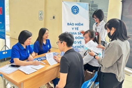 Cha mẹ cùng đưa con đi khám có được cấp 2 giấy nghỉ hưởng BHXH?