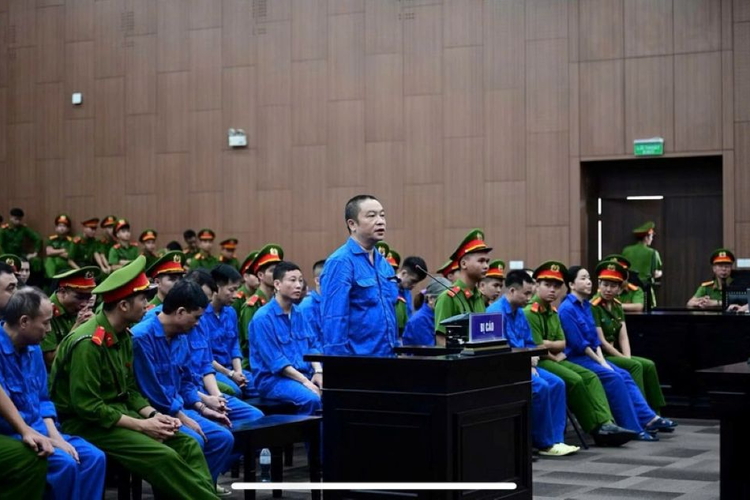 Tuyên phạt bà trùm chạy bệnh án tâm thần 30 năm tù