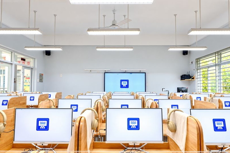 Phòng học ngoại ngữ MATHCAL – Giải pháp đồng bộ từ hệ sinh thái LTG GROUP