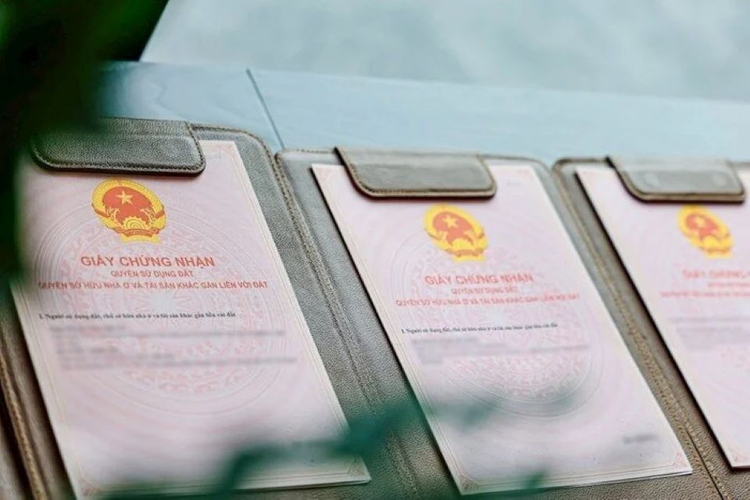 UBND cấp tỉnh quy định thủ tục thu hồi, cấp lại sổ đỏ