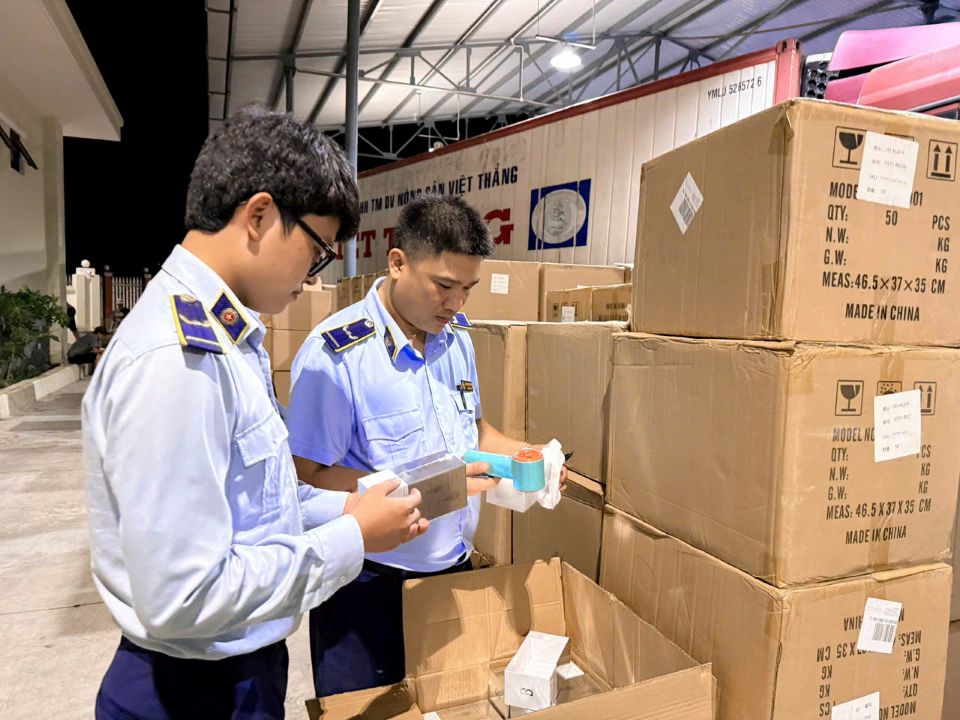 Đắk Lắk: Phạt 340 triệu đồng, tiêu hủy gần 99.000 sản phẩm vi phạm