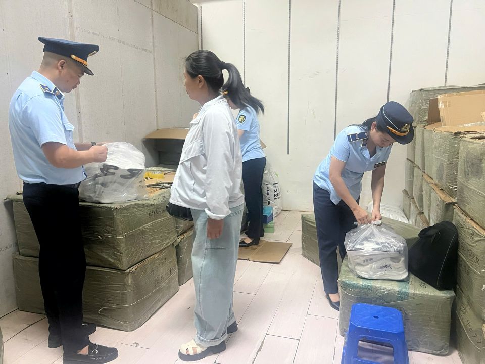 Quảng Ninh: Liên tiếp bắt giữ 03 vụ vi phạm về sở hữu trí tuệ
